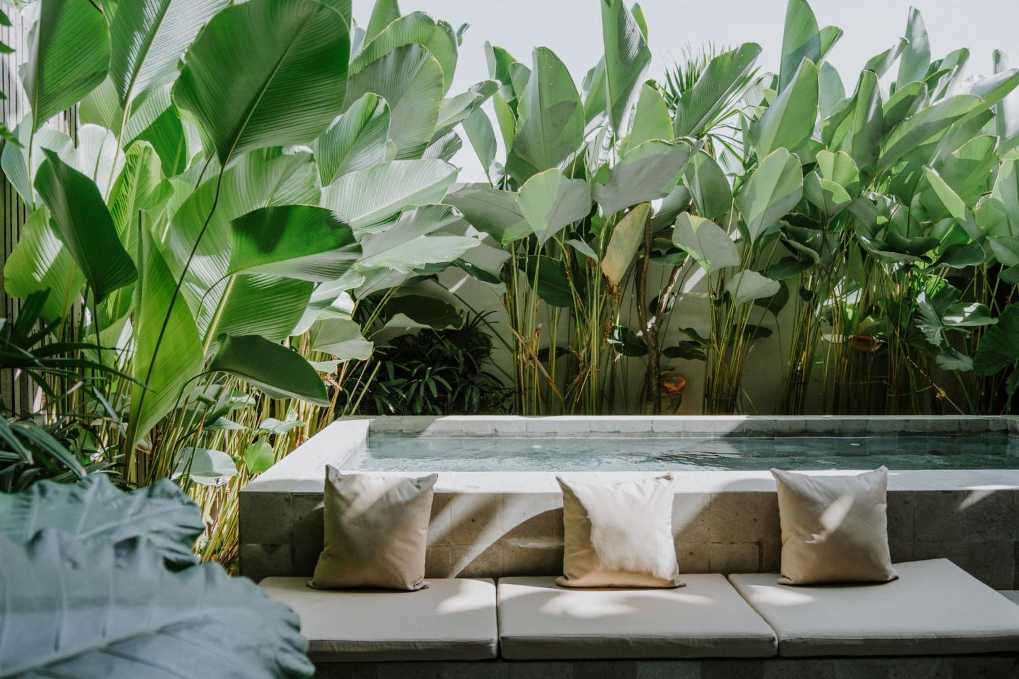 The Komu Canggu  Exterior photo
